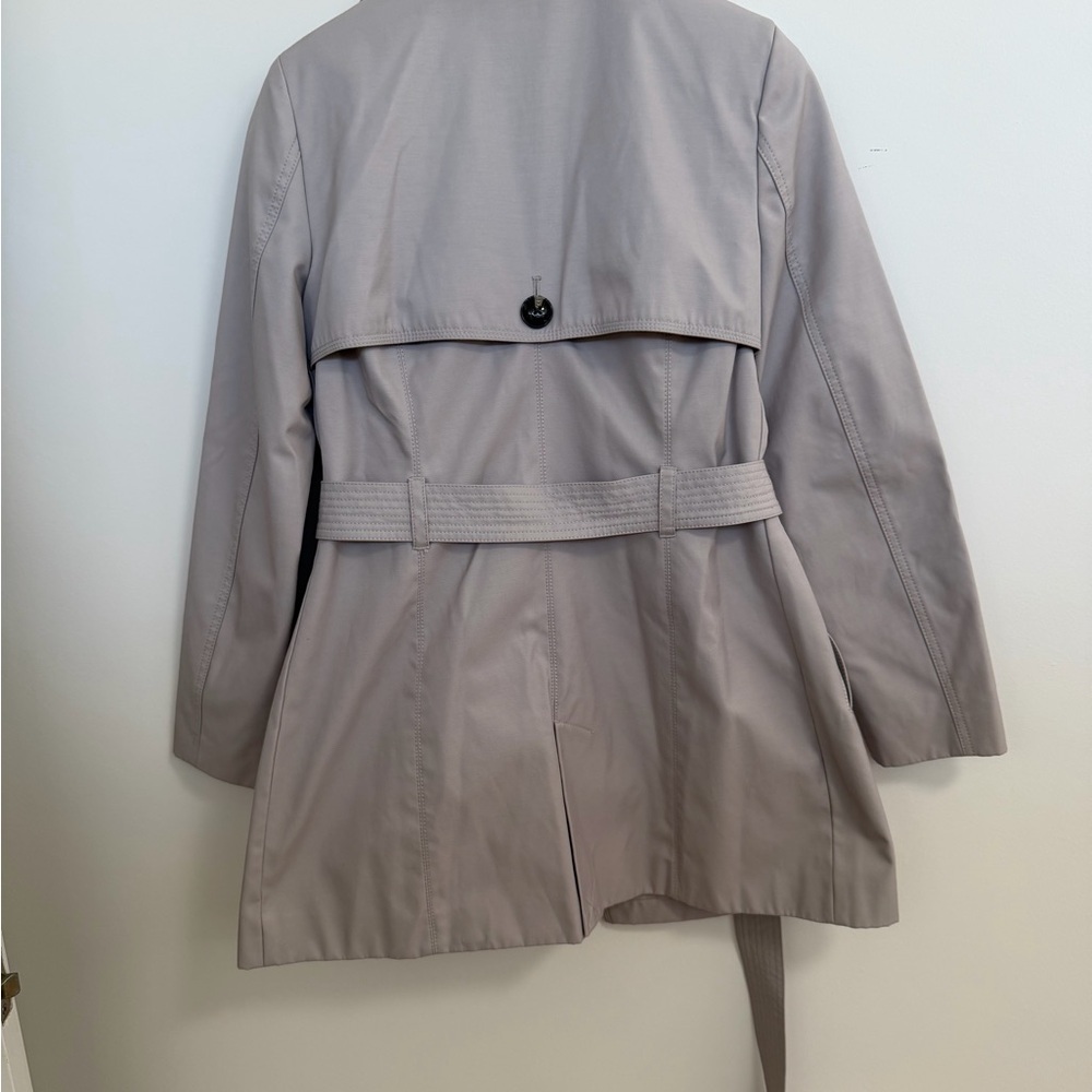 Marc New York Light Gray / Tan Double-Breasted Classic Minimalist Trench Coat - Picture 4 of 16